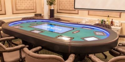 No Dealer Electronic Poker Tables: Pros & Cons