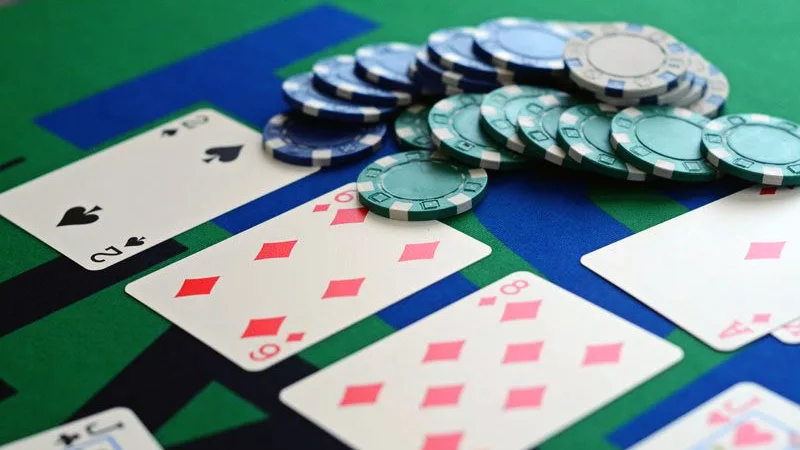 MTTs Vs Cash Games for Beginner Poker Players